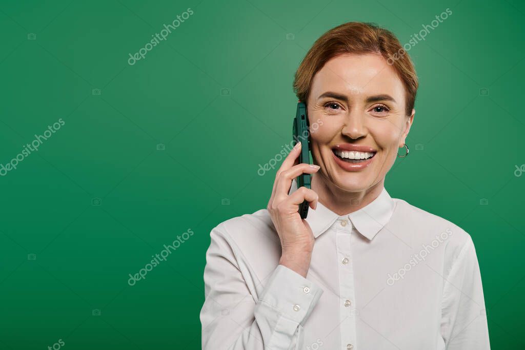 Cliente parla al telefono